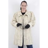 Moderne Nerz Pelzjacke cremefarbig Nerzjacke Nerz, mink fur jacket long, Size: 46 / XXL Köpfchen