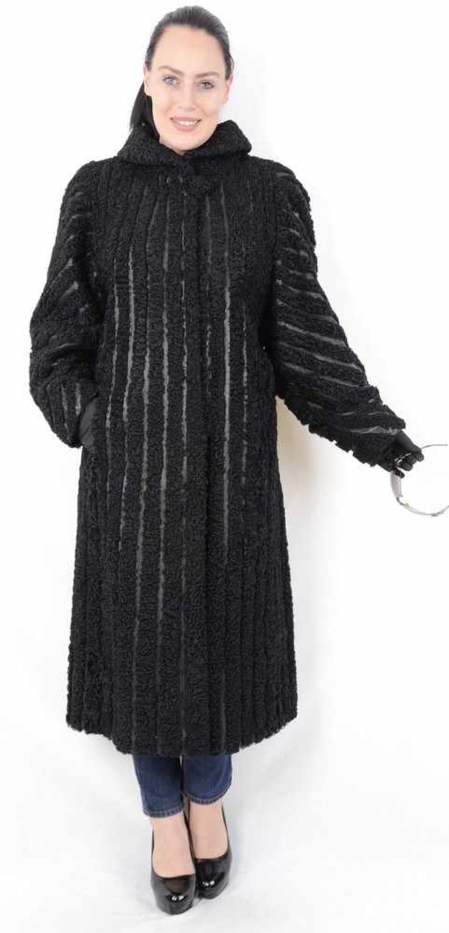 Schwarze Pelzmantel Persianer mit Leder, Karakul black persian lamb fur coat with leather, Size: