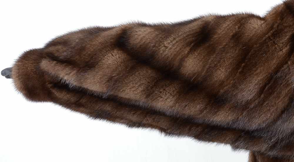 Pelzmantel Demi Buff SAGA MINK Nerzmantel, lang, SAGA Mink Fur Coat, full Lenght, Size: 44 / - Image 9 of 18