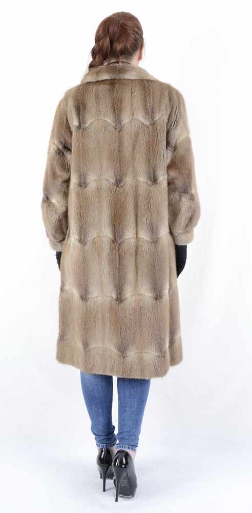 Schöner weicher Bisam Pelzmantel, lang, nice soft muskrat Fur coat, long, Size 38/40sehr weiche - Image 3 of 18