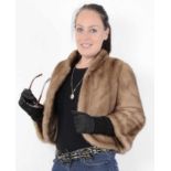 Kurze Pelzjacke, hübsche hell braune Nerzjacke, Bolero, 2/3 Arm, nice short mink fur jacket, 2/3 arm