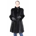 Pelzmantel Nerzmantel Saga Mink, aufgesetzte Taschen, dunkel braun, Fur coat, mink coat Saga Mink,