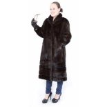 Pelzmantel, Nerzmantel, aus ganzen Fellen, dunkel braun, Mink fur coat, full Skins, dark brown,