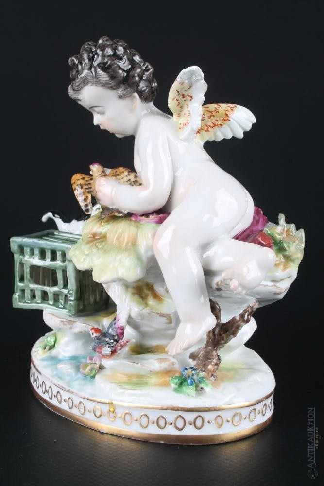 Porzellanfigur Amor, Aelteste Volkstedt Rudolstadt,Thüringen um 1920, Putte mit Vogelkäfig, Volgel - Image 3 of 4