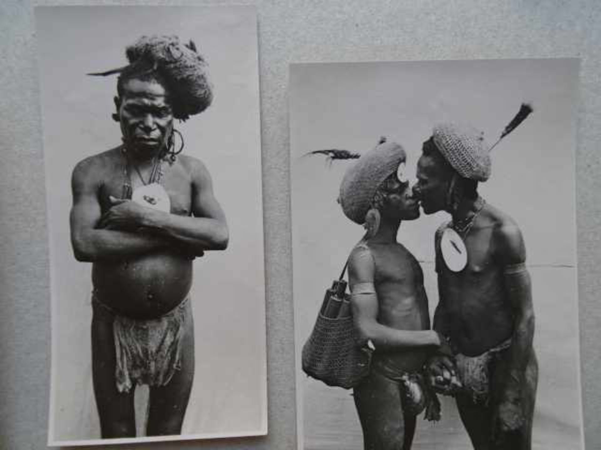 Ozeanien.- Fotografie.- Sammlung von 36 Fotografien verschiedener Expeditionen nach Neuguinea aus - Bild 4 aus 5