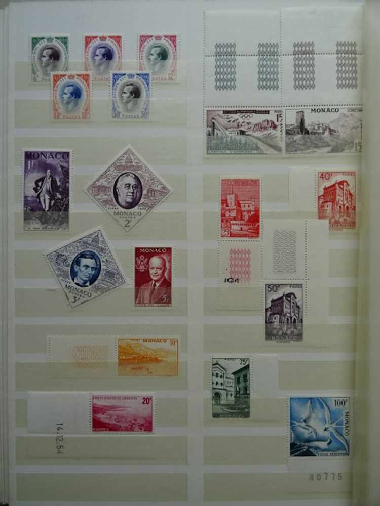 Briefmarken.-Sammlung von ca. 2000 Briefmarken aus aller Welt aus den Jahren um 1890-1960. Meist - Image 2 of 4