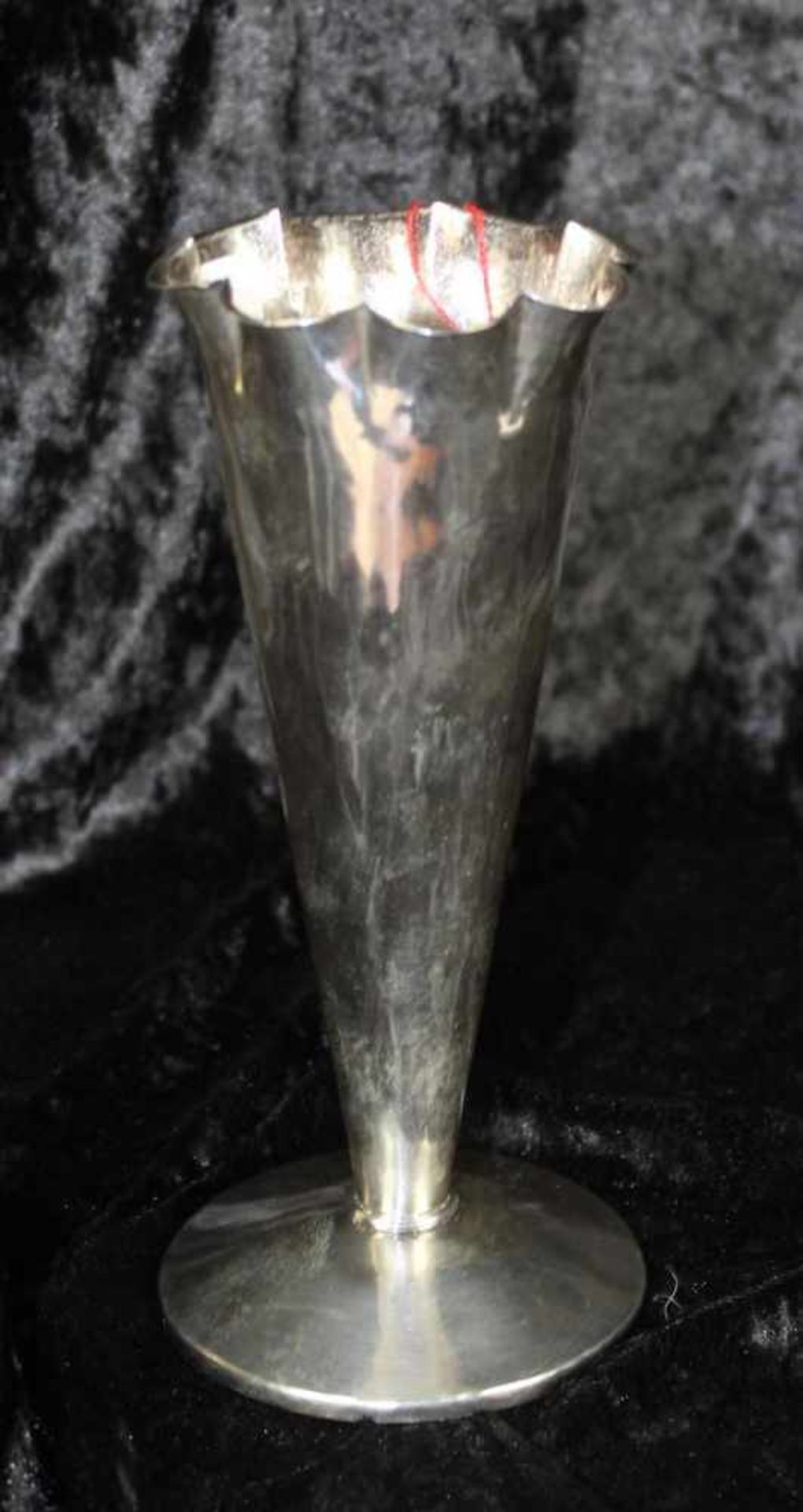 Vase Silber 800 Frankreich, punziert mit Minervakopf, Höhe ca. 17 cm, ca. 154 g., leichtere