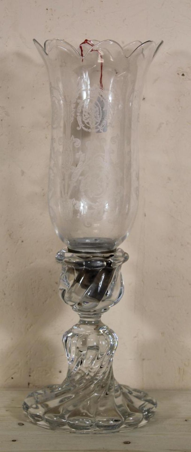 Windlicht Cristallerie de Baccarat, zweiteilig, Schirm mit floralem Ätzdekor, Fuss mit