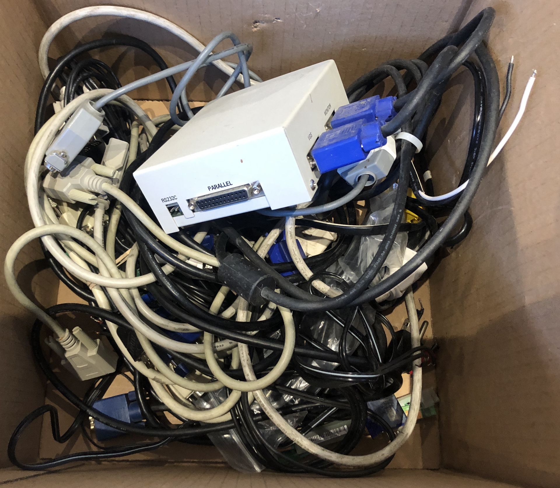 BOX MIXED COMPUTER AND PRINTER CABLES AND PRINT BOX - Image 2 of 2