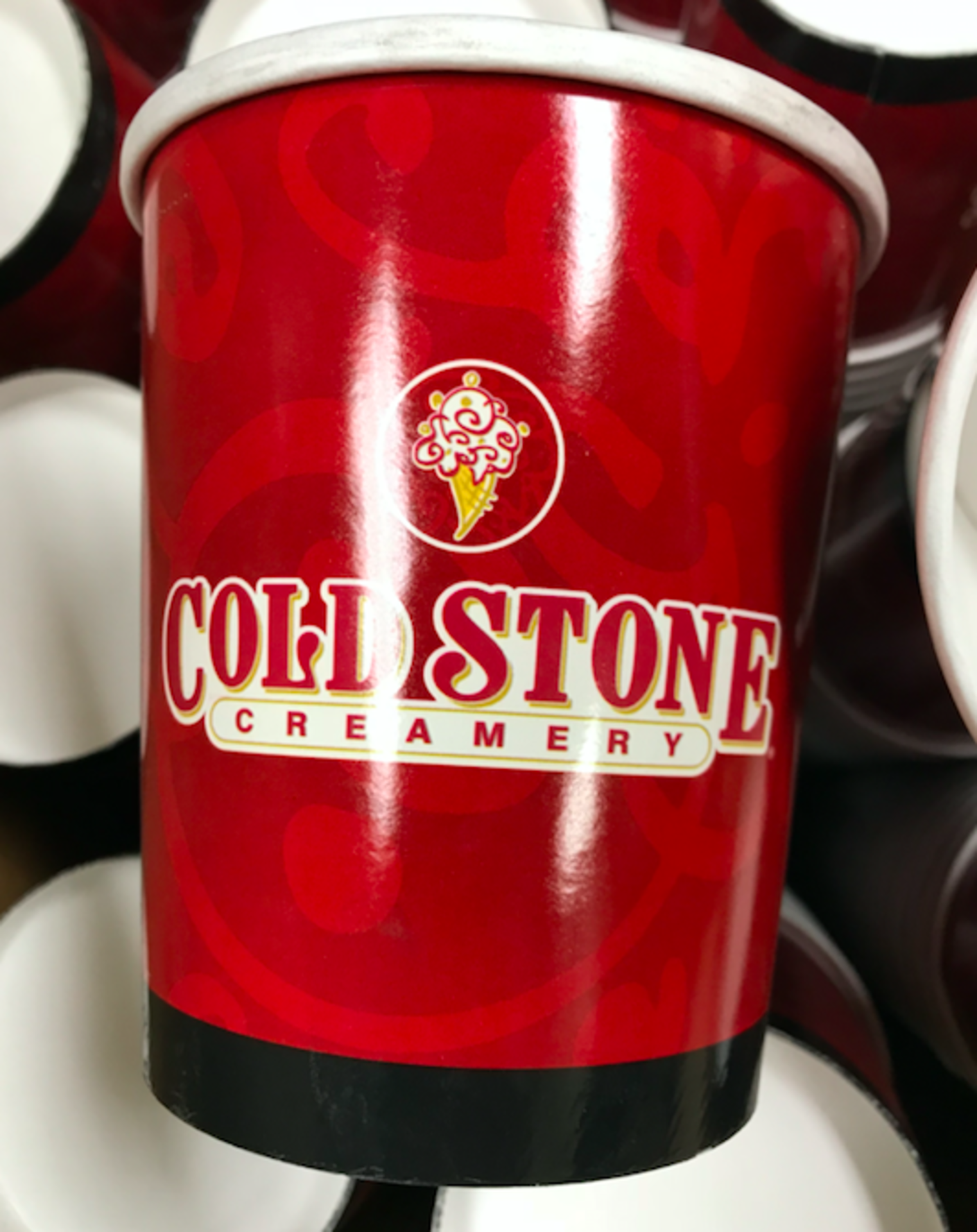LOT OF OVER 300+ COLD STONE CREAMERY ICE CREAM CUPS - Image 2 of 3