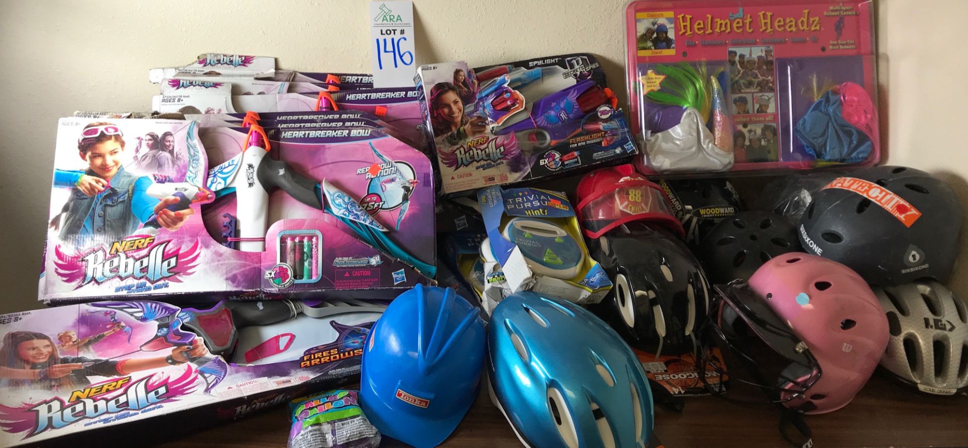 WATER GUNS, SPORTS ITEMS, BIKE HELMETS AND OTHER SUMMER ITEMS