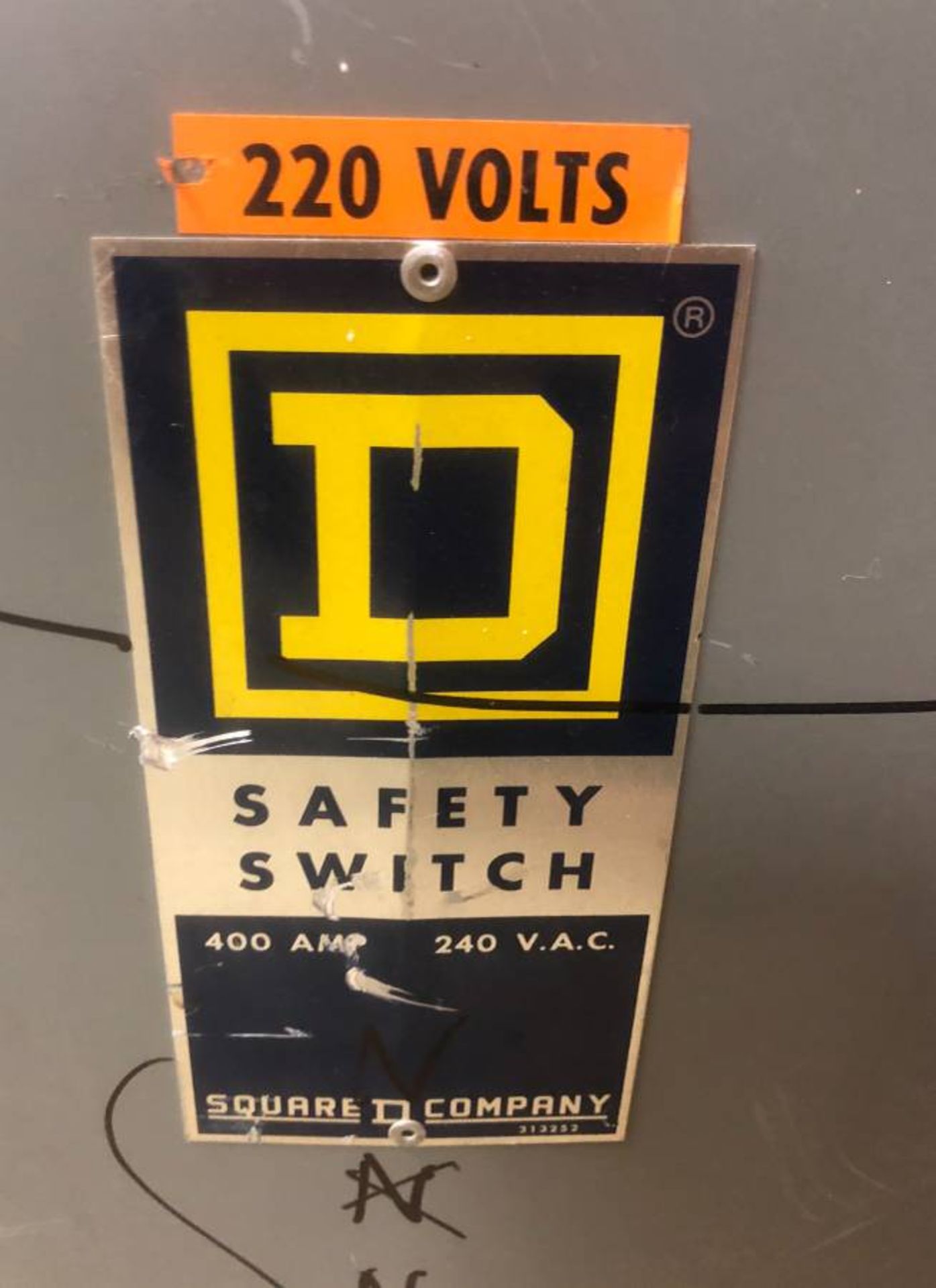 Square D D225N GD Safety Switch 400A 240V FUSIBLE $1500 new - Image 3 of 5