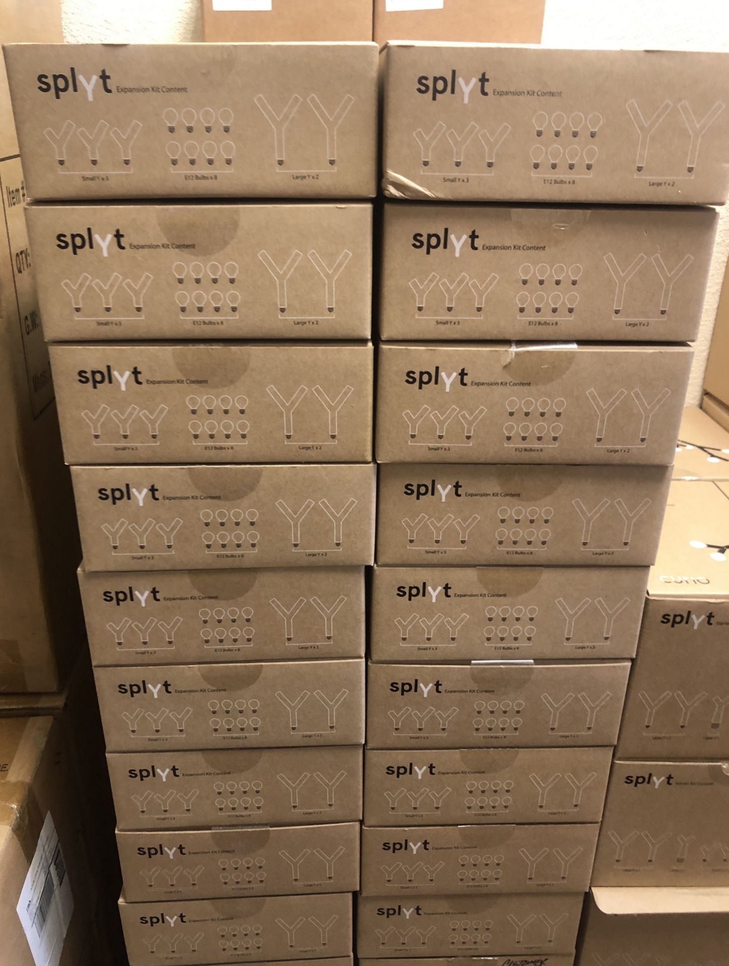 140 BOXES OF SPLYT DECORATIVE LIGHTING SYSTEMS $20,000 RETAIL VALUE PACKAGE - Image 5 of 6