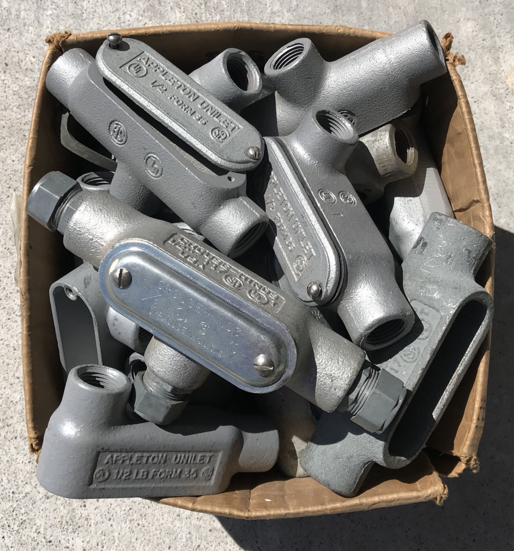 CROUSE HINDS INDUSTRIAL CONDUIT PIECES