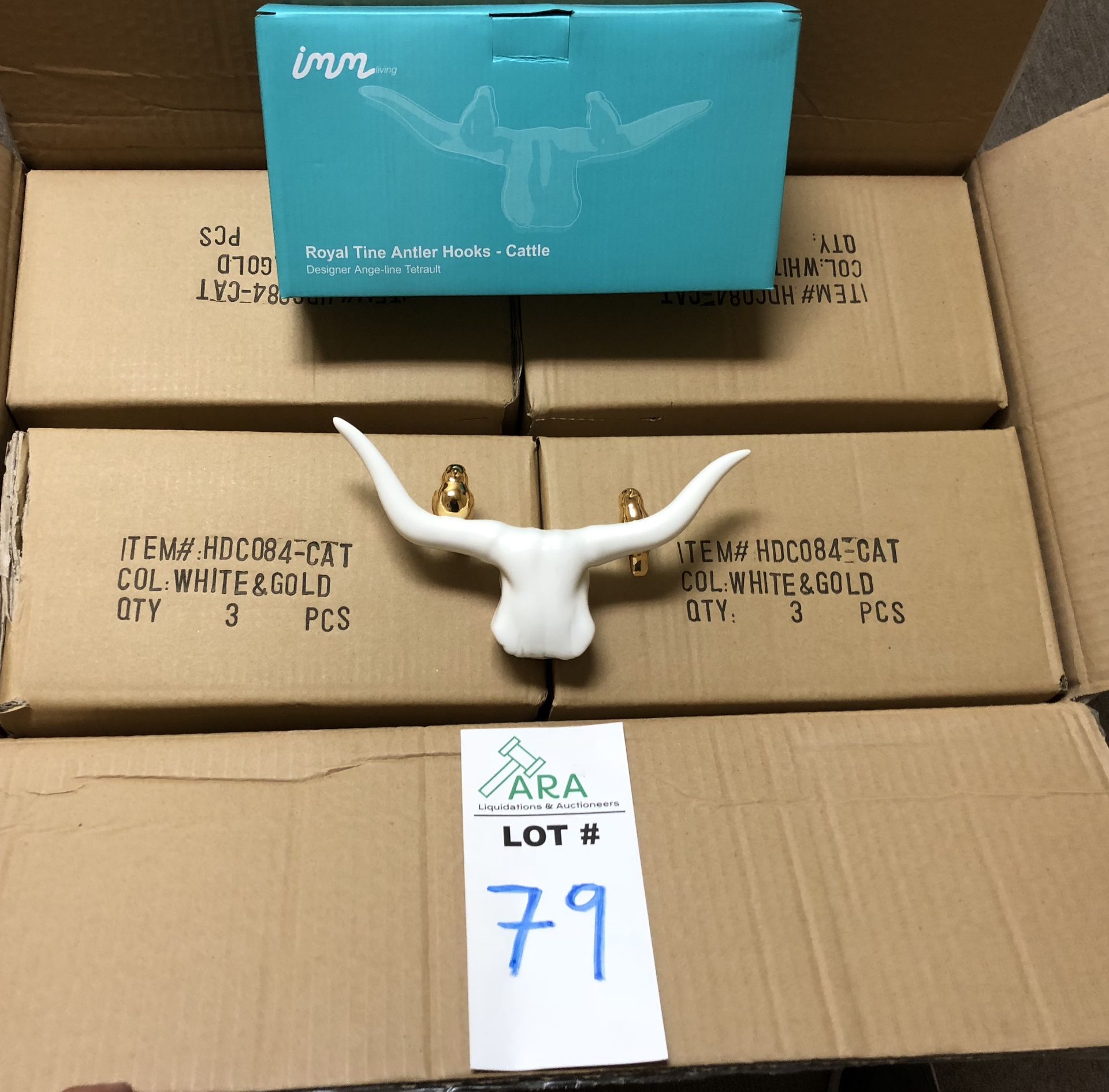 24 PCS CASE PACKED ROYAL TINE ANTLER HEADS - CATTLE RETAIL $39.95 EACH