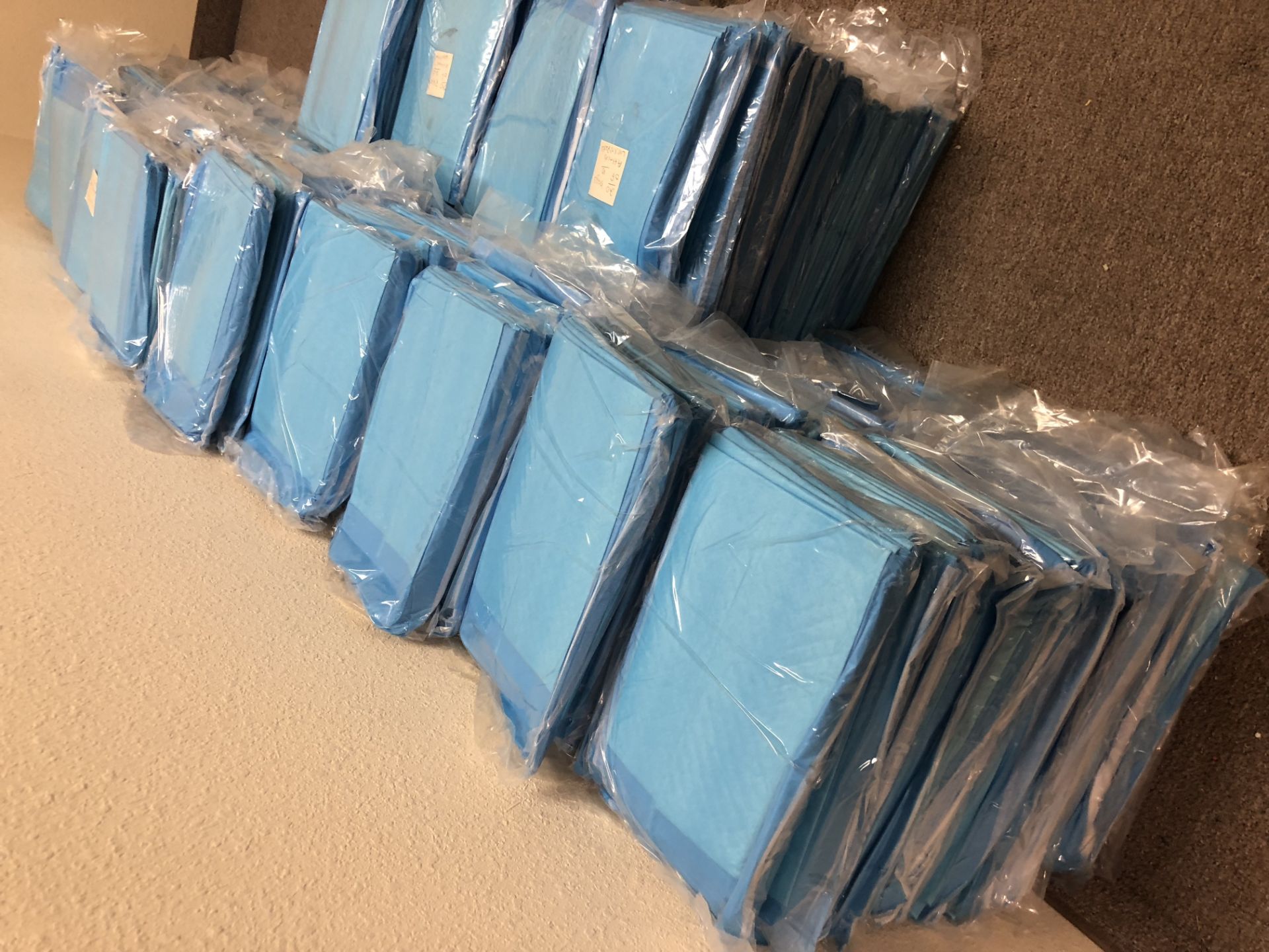 1000+ OF MEDICAL ABSOARB PADS UNDER PADS - Image 2 of 2