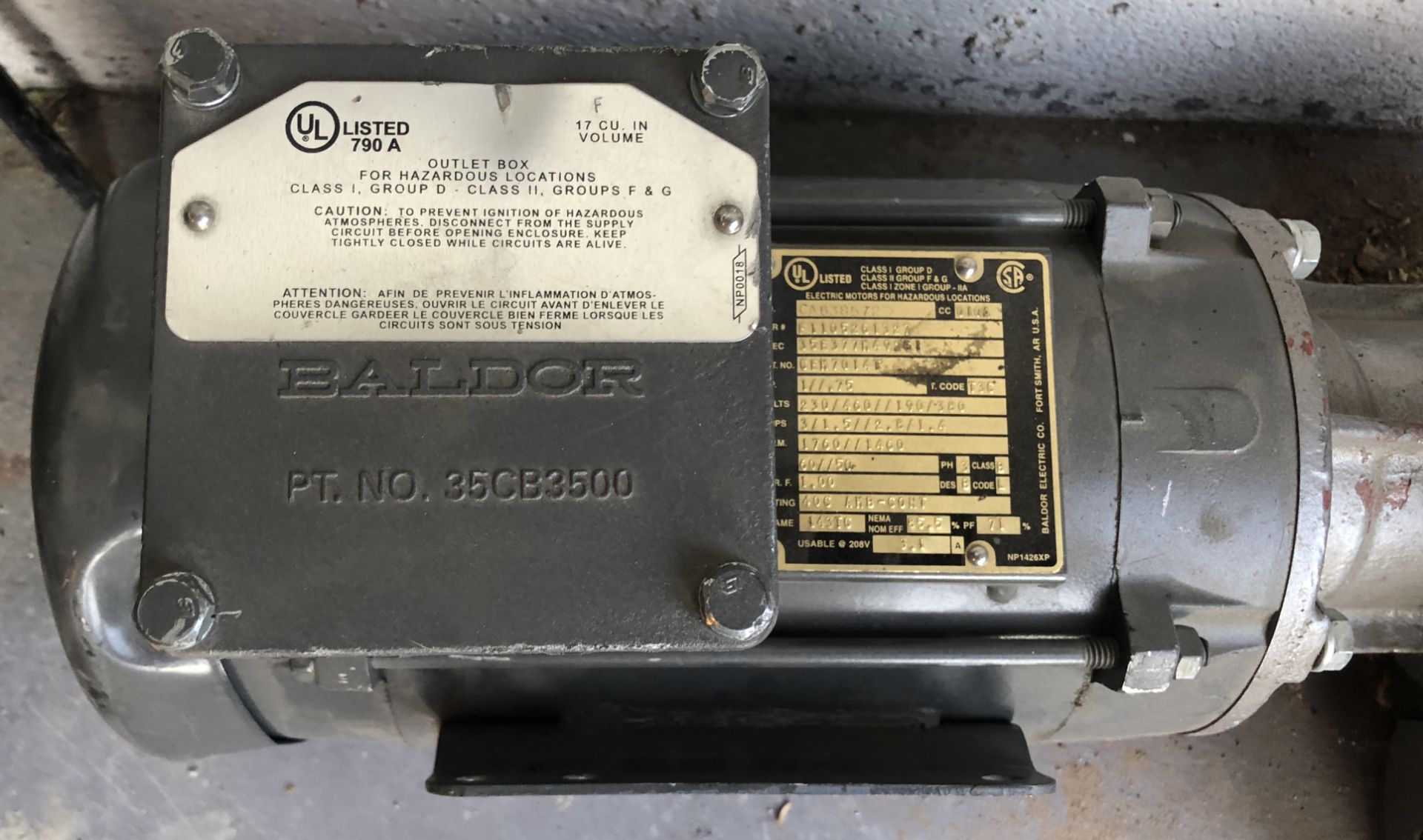 BRAND NEW BALDOR MOTOR WITH GEAR BOX ATTACHED PT NO. 35CB3500 COMBO UNIT $2000 RETAIL - Image 2 of 4