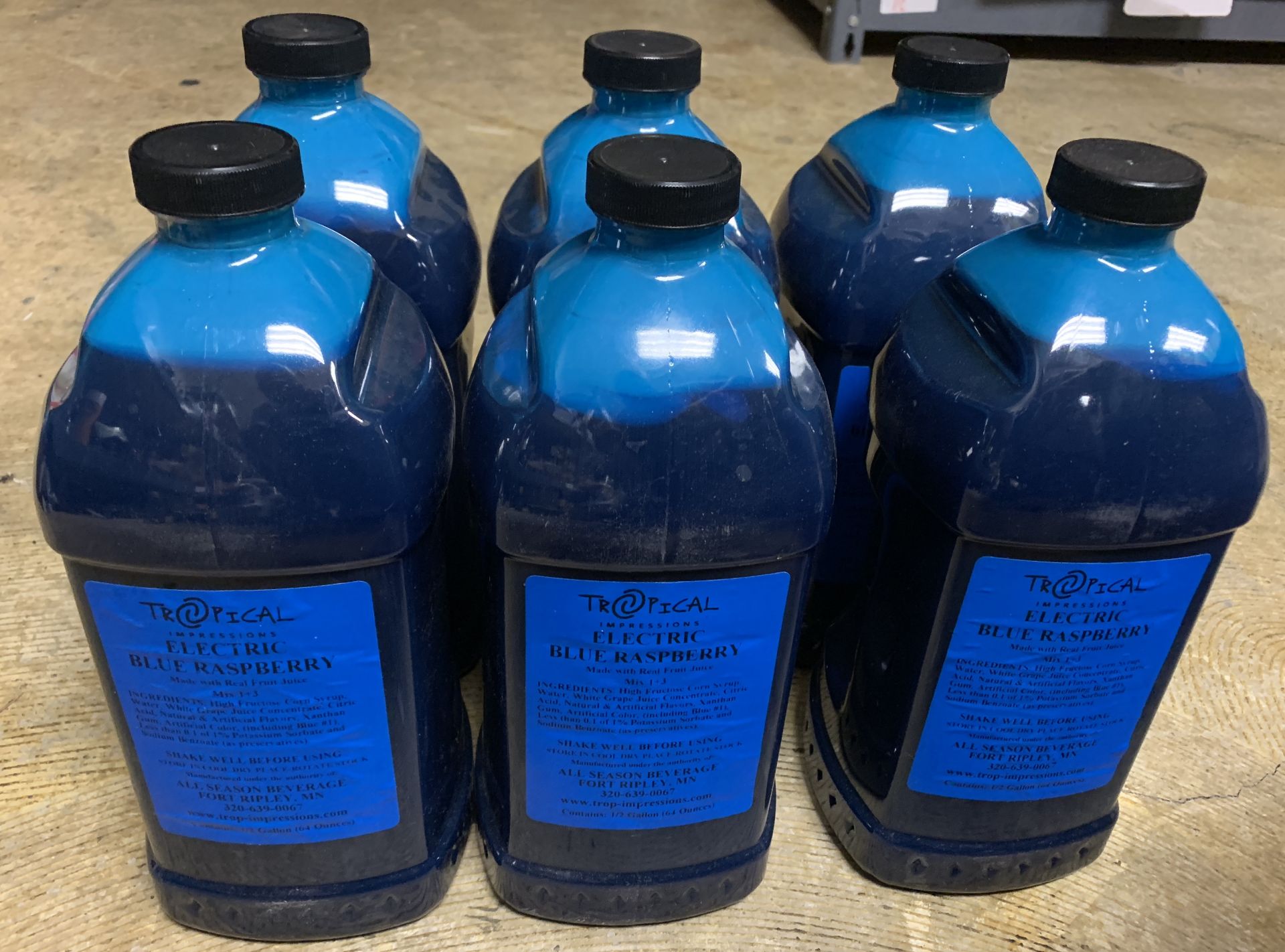 6 BOTTLES X 1/2 GALLON ELECTRIC BLUE RASBERRY TROPICAL IMPRESSIONS MIX - Image 4 of 4