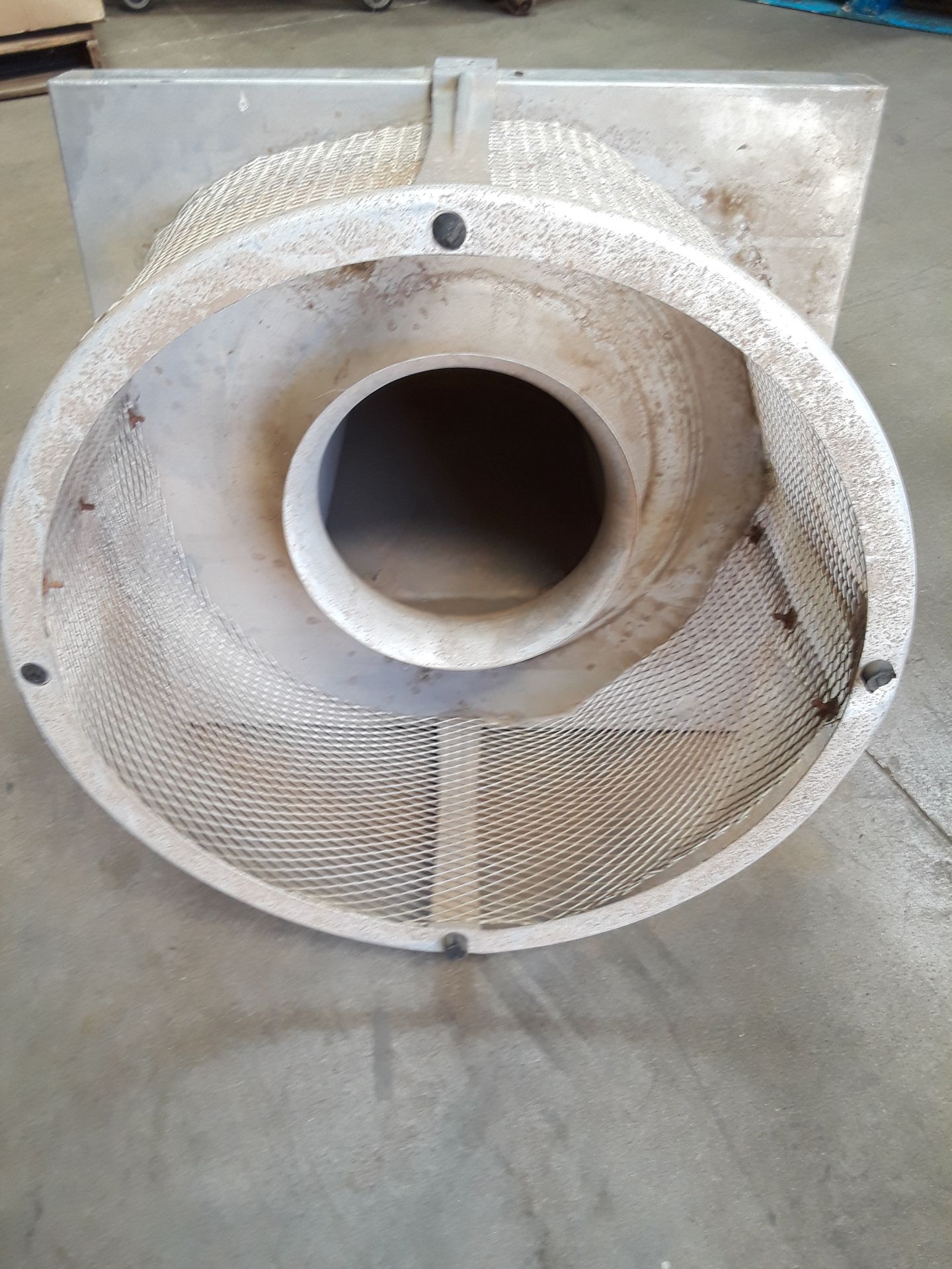 Exhaust Air Vent Pipe - Image 3 of 5