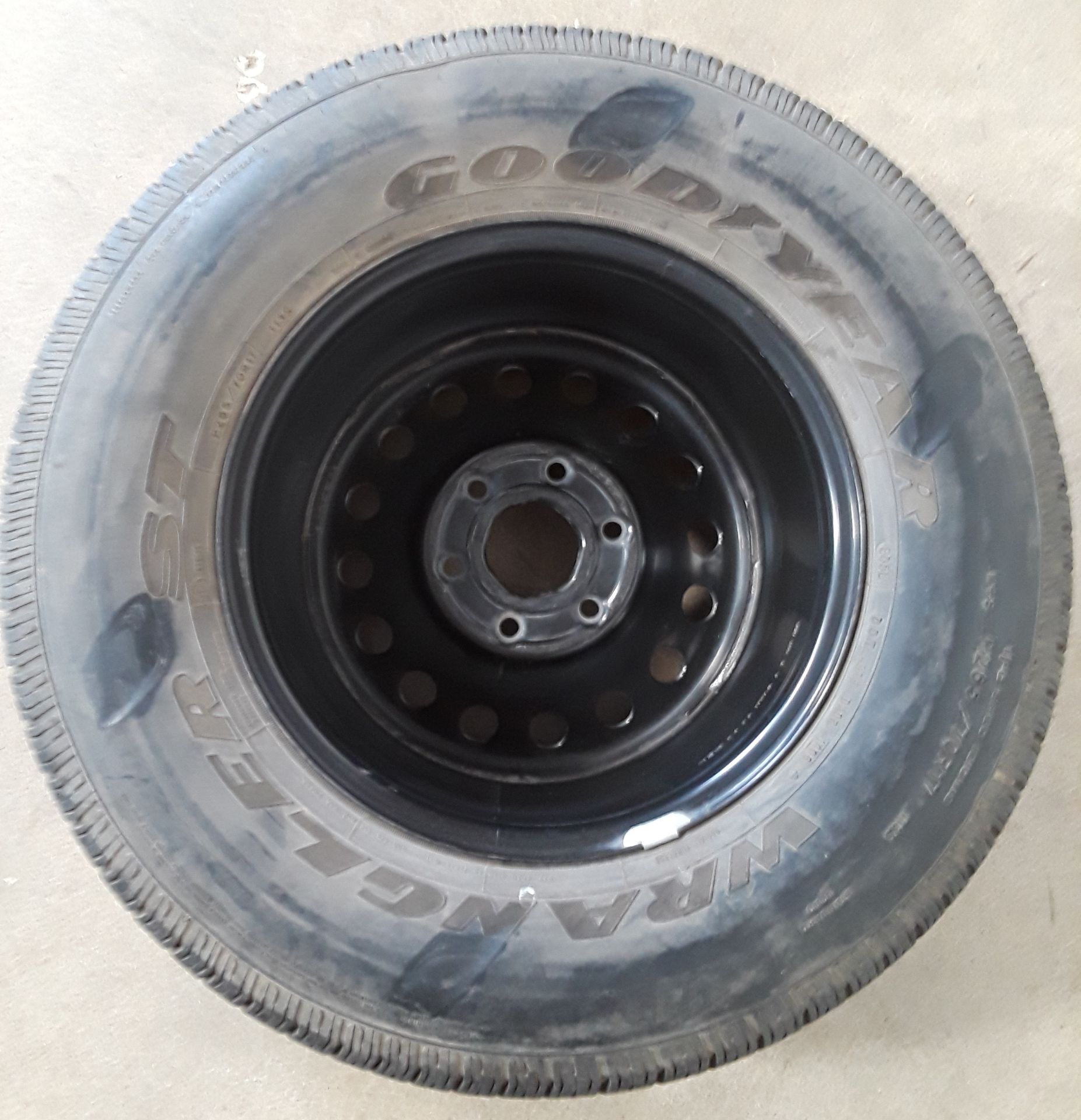 Goodyear Tire & Rim - Bild 4 aus 6