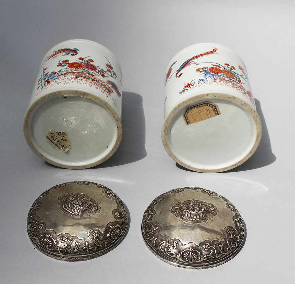 Pair of German Porcelain Containers, round shape with upstanding borders and painted decorations - Image 3 of 3