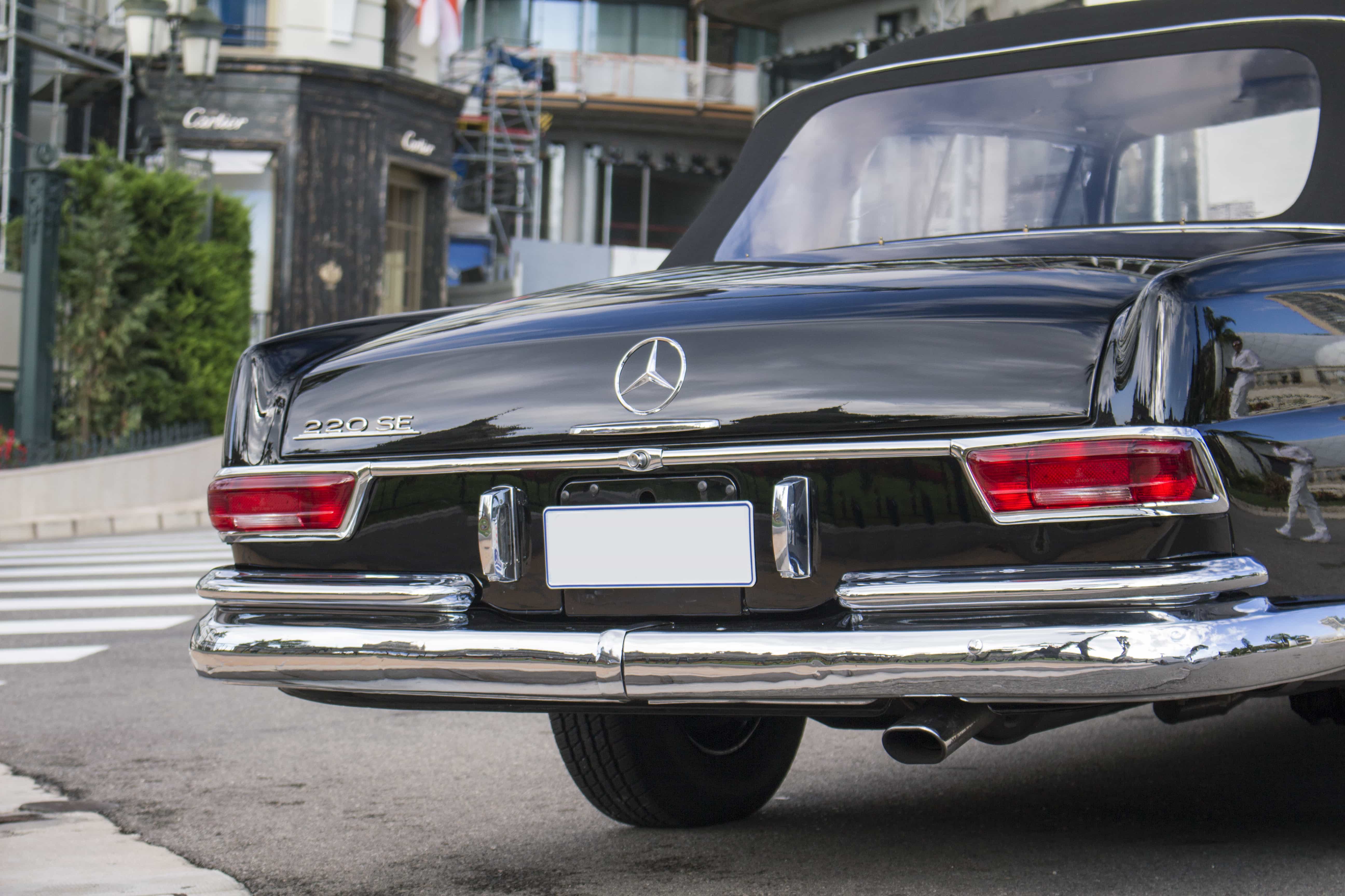 1963 - Mercedes 220 SE - Image 2 of 7