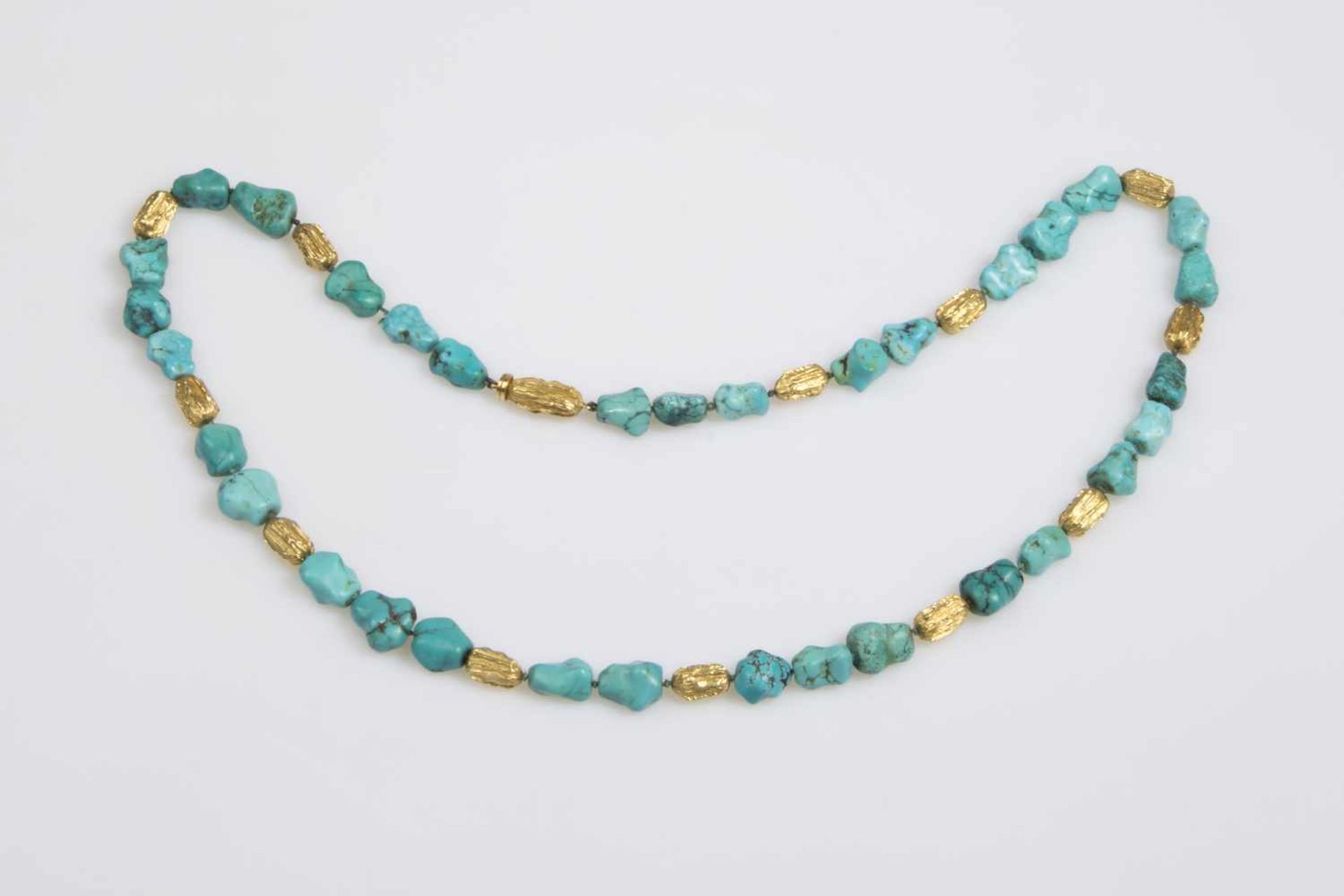 Collier Türkis mit Goldsteckschließe und Goldteilen, Gold 750, ca.75cm, 128,8 g;