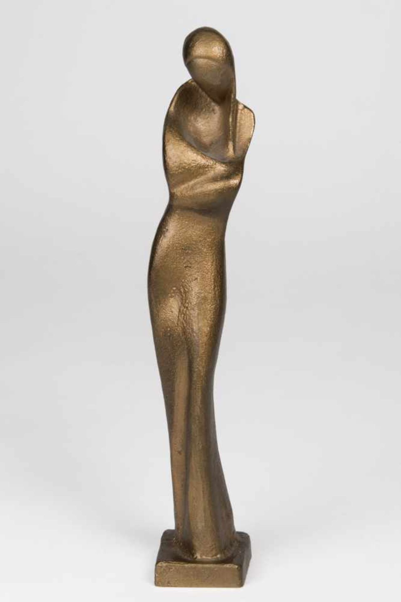 Figur, Frauendarstellung, abstrahierte Darstellung, Bronze, unsigniert, Höhe 33 cm;