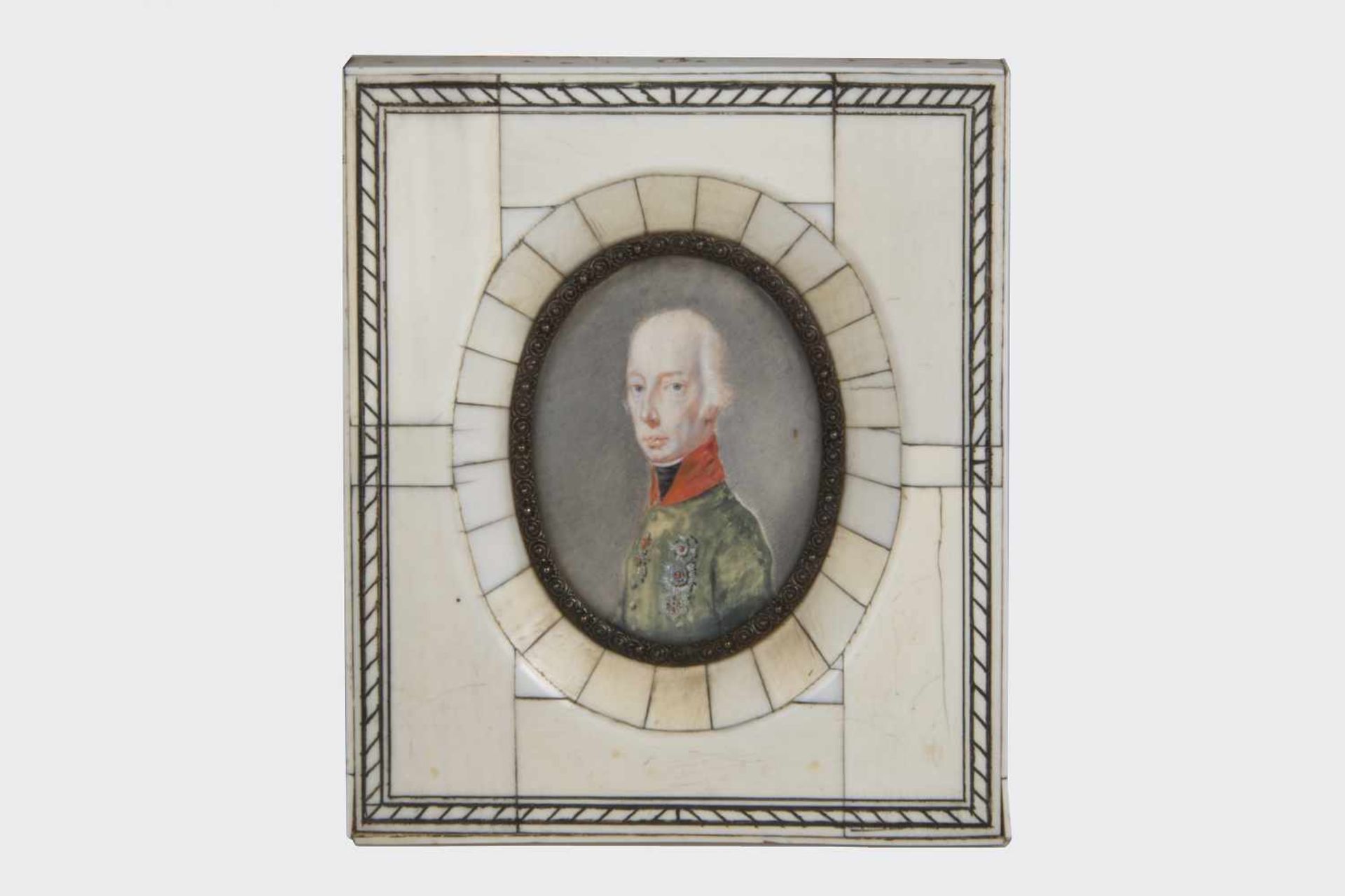 Portrait des Kaisers I. von Österreichum 1810/20, das fein gemalte Brustportrait zeigt den Kaiser in
