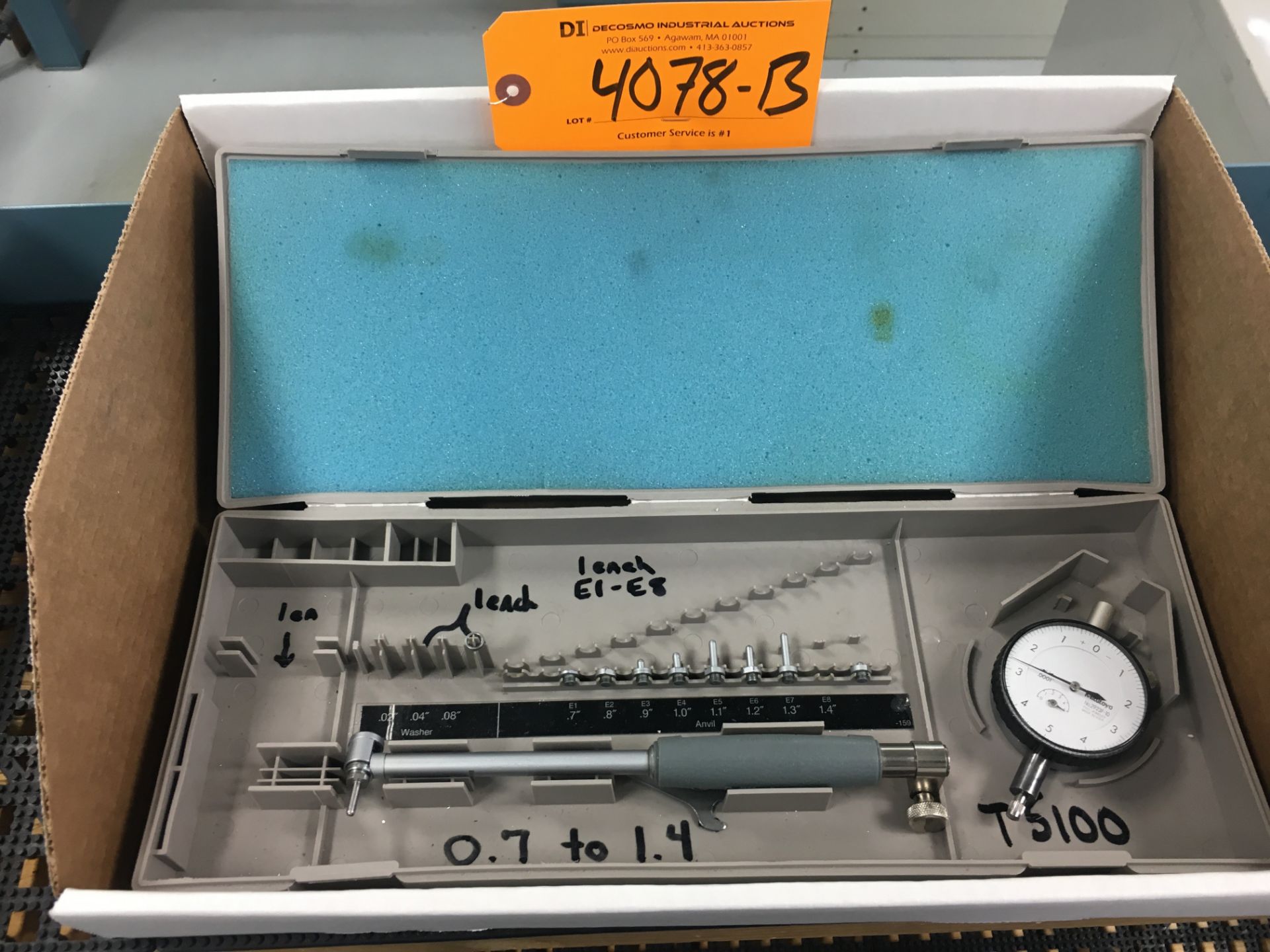 MITUTOYO DIAL BORE GAGE WITH CASE