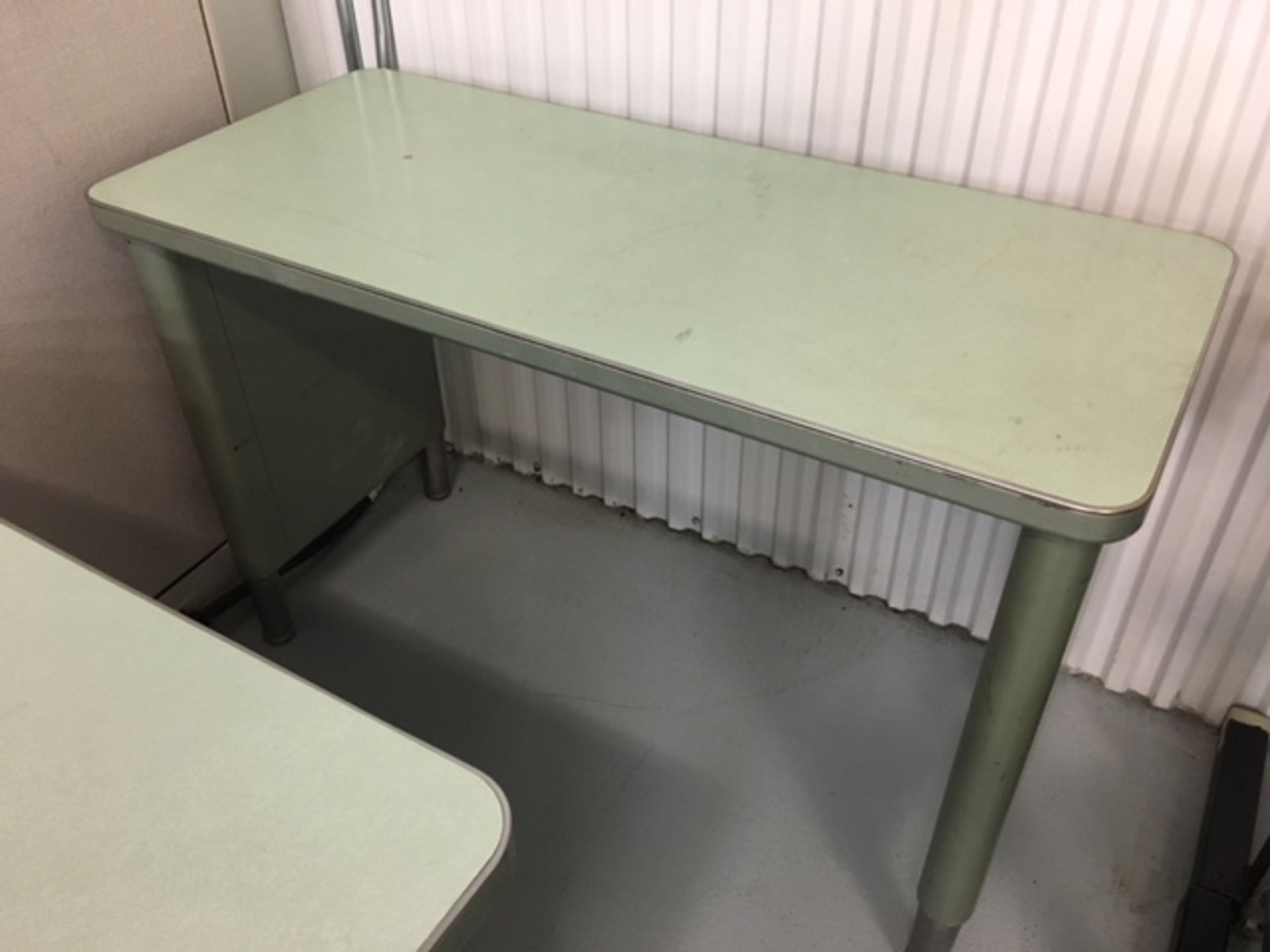 STEELCASE VINTAGE STEEL OFFICE FURNITURE - Bild 2 aus 3