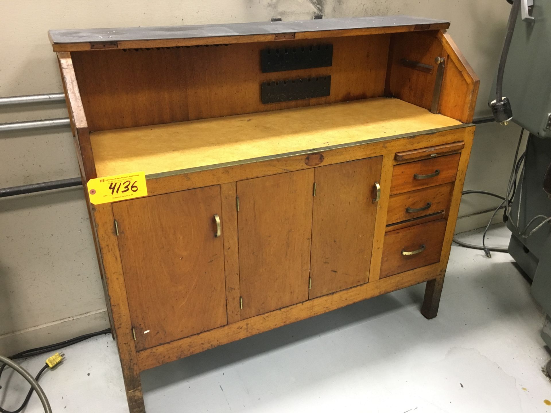 MOORE TOOL MAKERS CABINET
