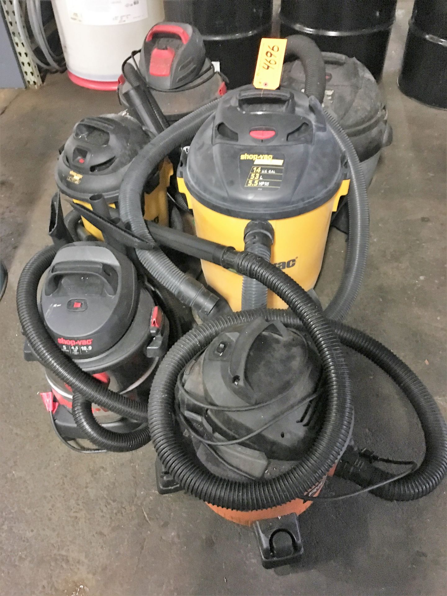 ASSORTED WET VACUUMS