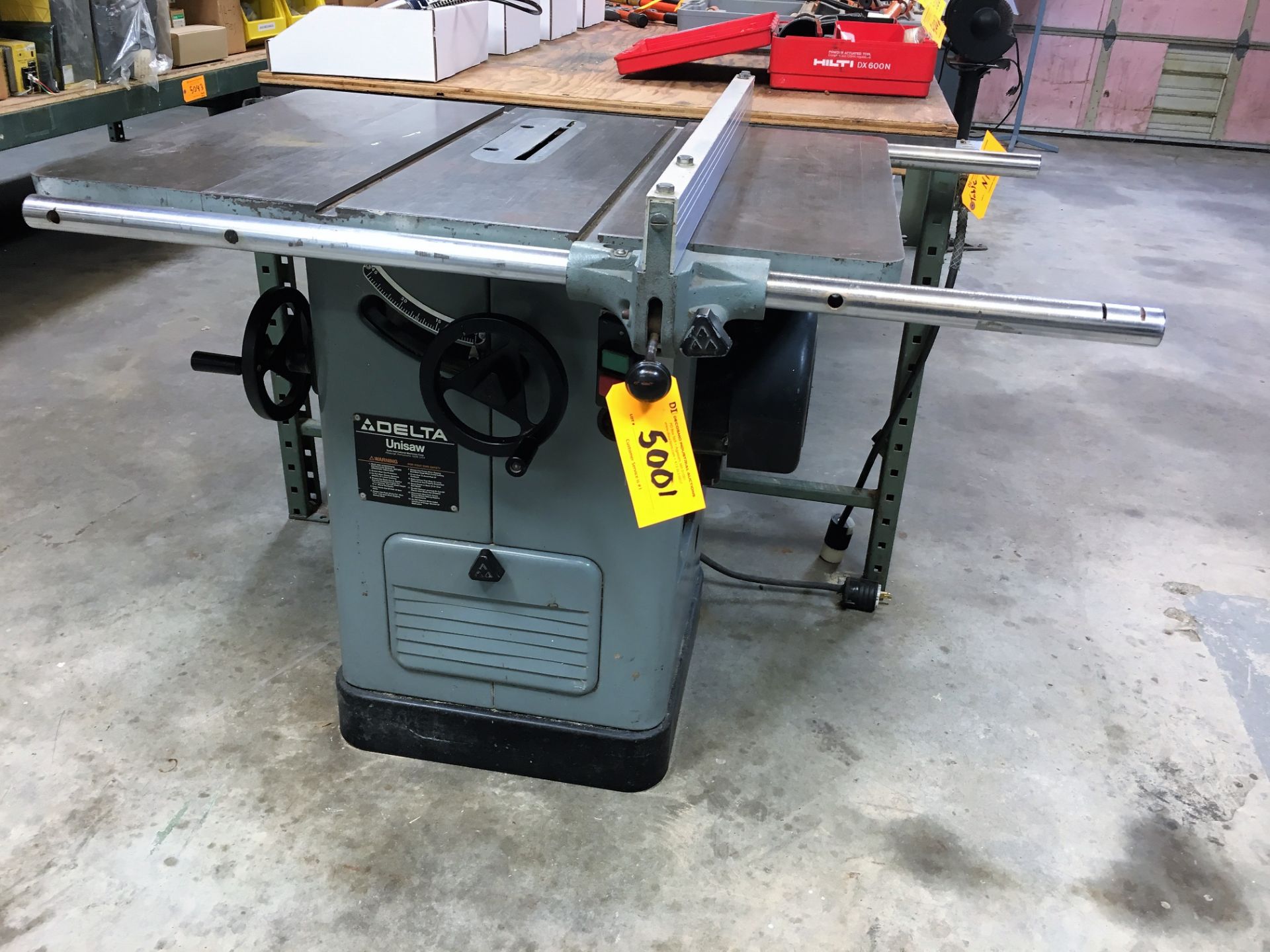 DELTA 10'' ''UNISAW'' TABLE SAW