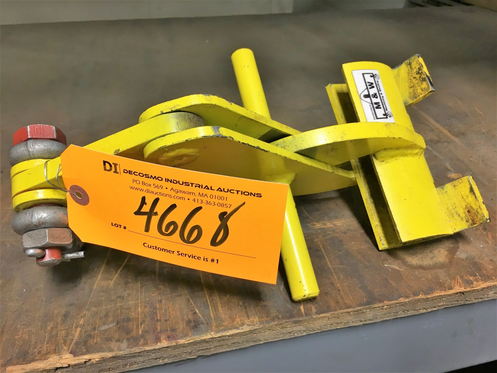 M&W 1,000 LB. LIFTING CLAMP