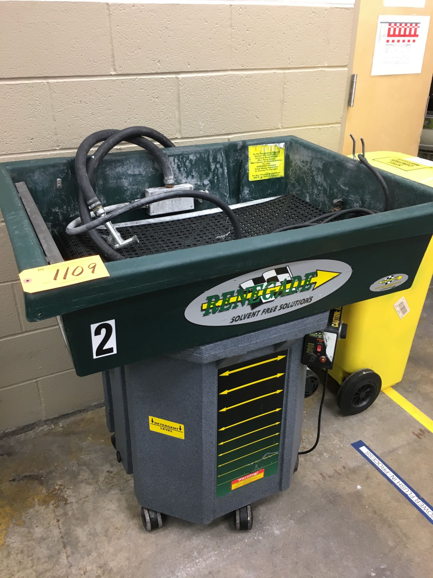 SERVICE LINE # RENEGADE-TMB-4000 PORTABLE ''SOLVENT FREE'' PARTS WASHER, (NEW 2014)