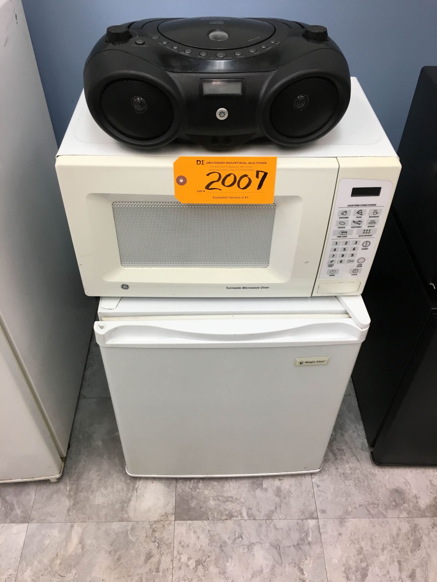 LOT APPLIANCES (*See Photo)
