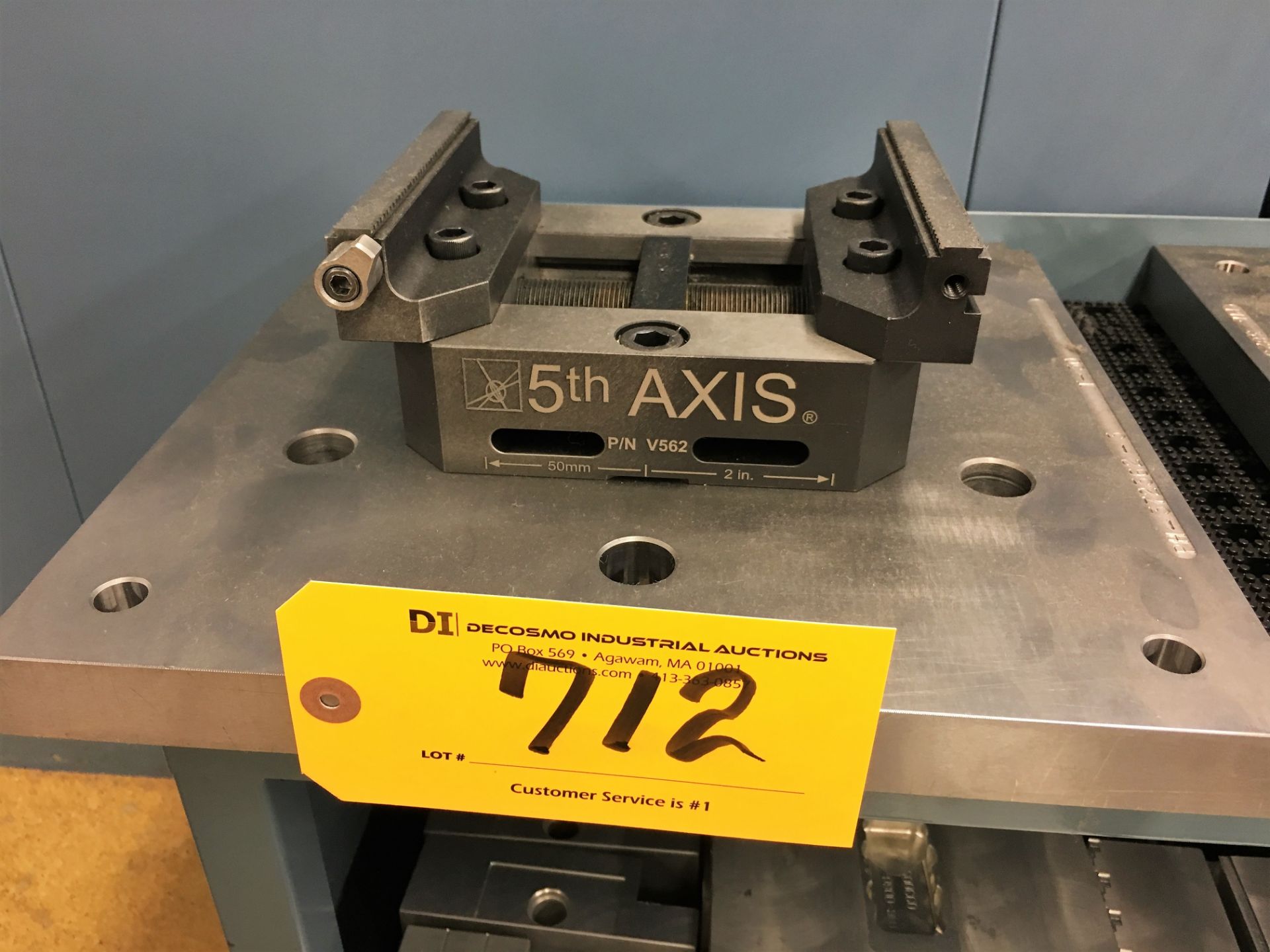 ''5TH-AXIS'' # V-562 PRECISION VISE WITH FIXTURE PLATE