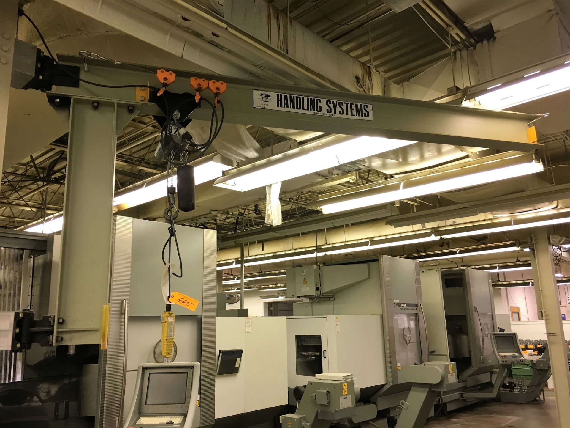 HANDLING SYSTEMS, INC. 1/2 TON BEAM MOUNTED JIB WITH INSUL 1/4 TON ELECTRIC CHAIN HOIST
