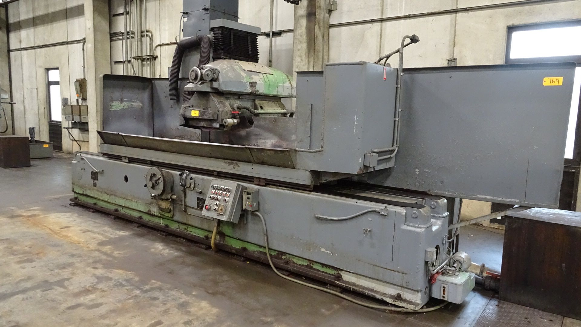Thompson Model 81711 24''x 96'' Hydraulic Surface Grinder with Incremental Downfeed, 24'' x 96'' - Image 2 of 4