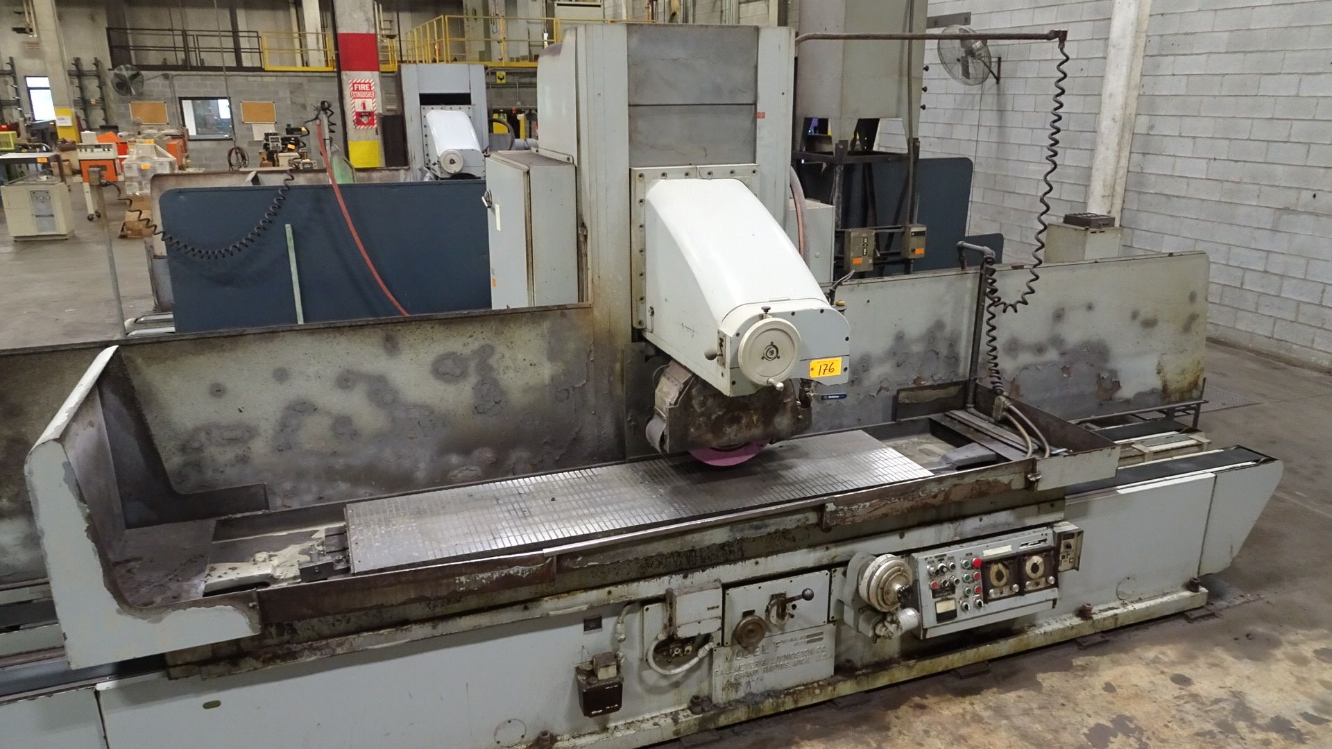 Gallmeyer & Livingston Model F 24'' x 96'' Hydraulic Surface Grinder with Incremental Downfeed, 24'' - Image 3 of 4
