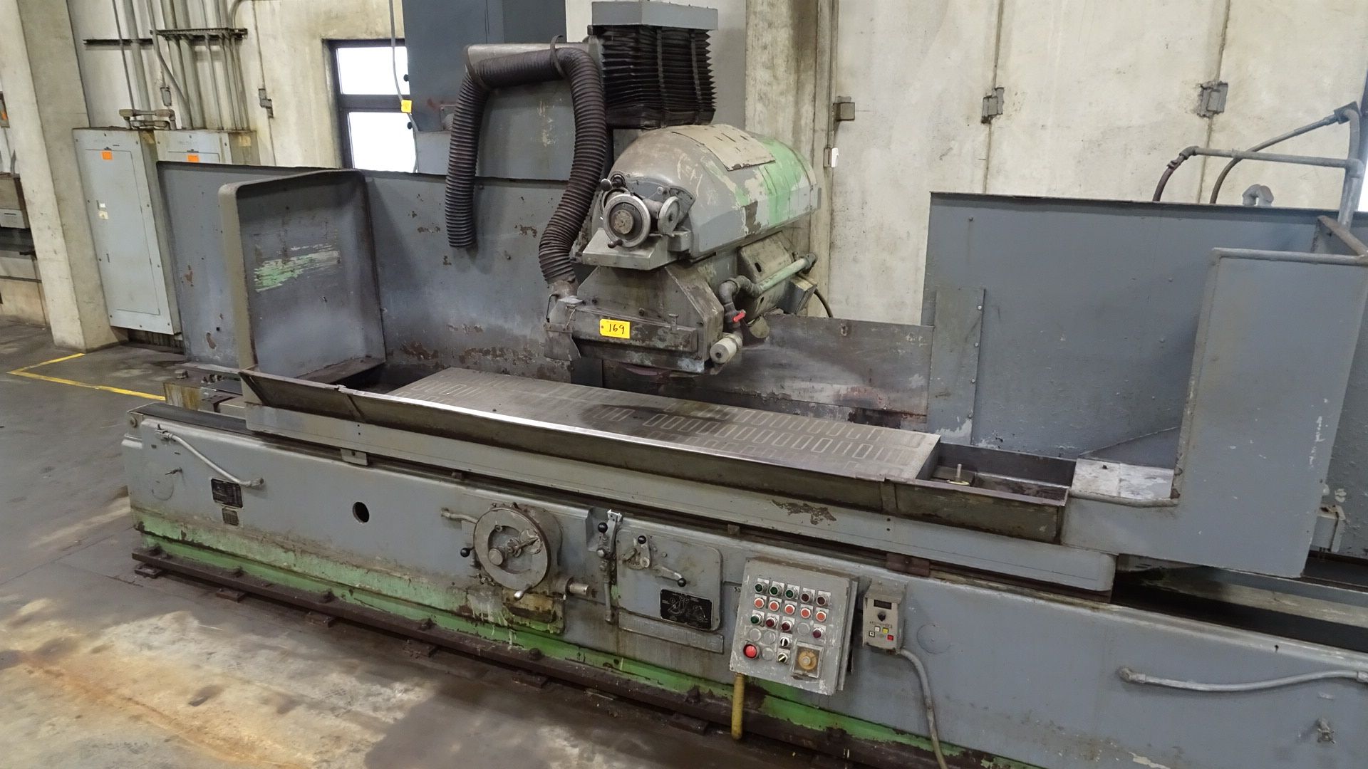 Thompson Model 81711 24''x 96'' Hydraulic Surface Grinder with Incremental Downfeed, 24'' x 96'' - Image 3 of 4