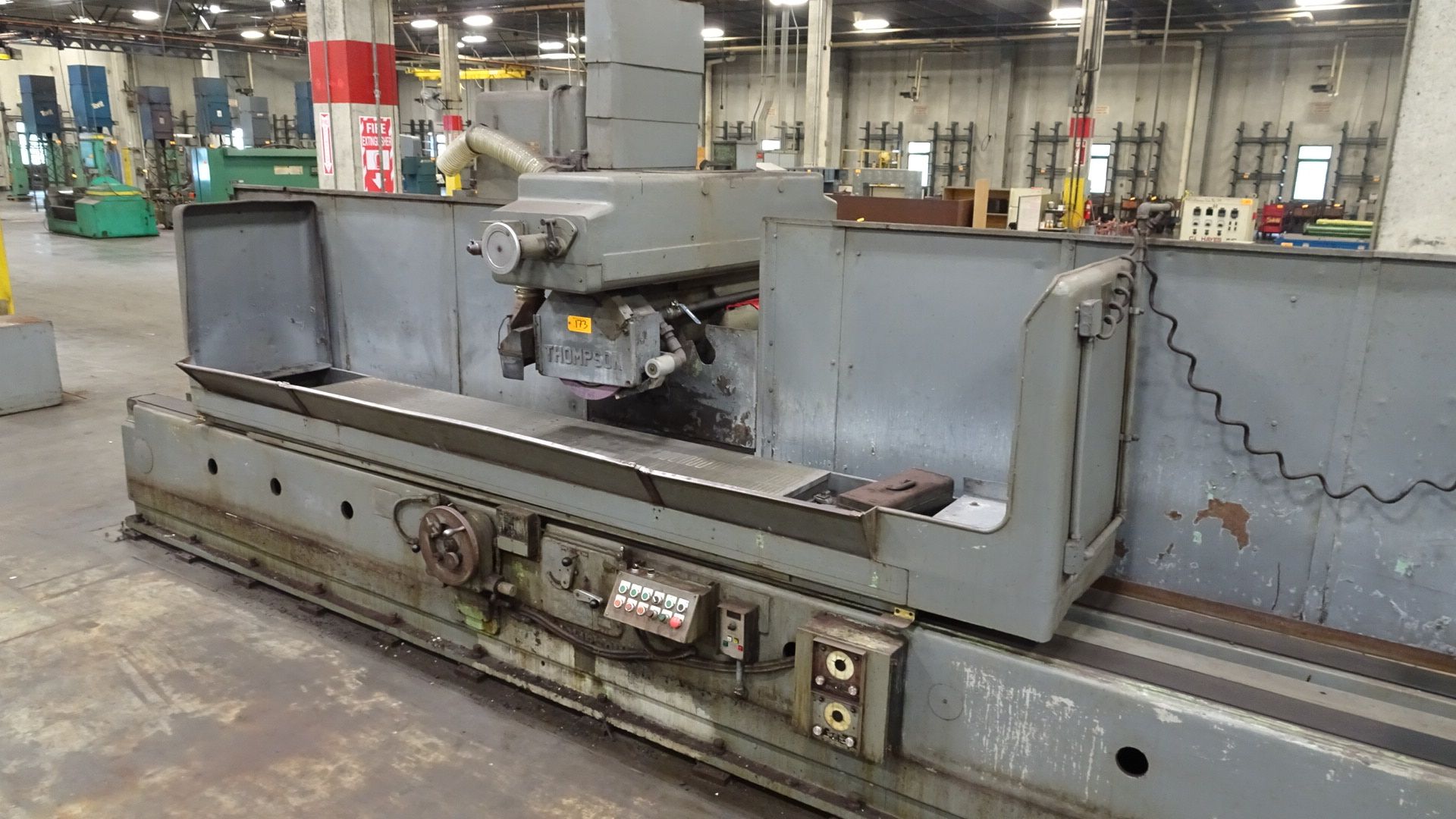 Thompson Model CH 24'' x 120'' Hydraulic Surface Grinder with Incremental Downfeed, 24'' x 120'' - Image 3 of 4