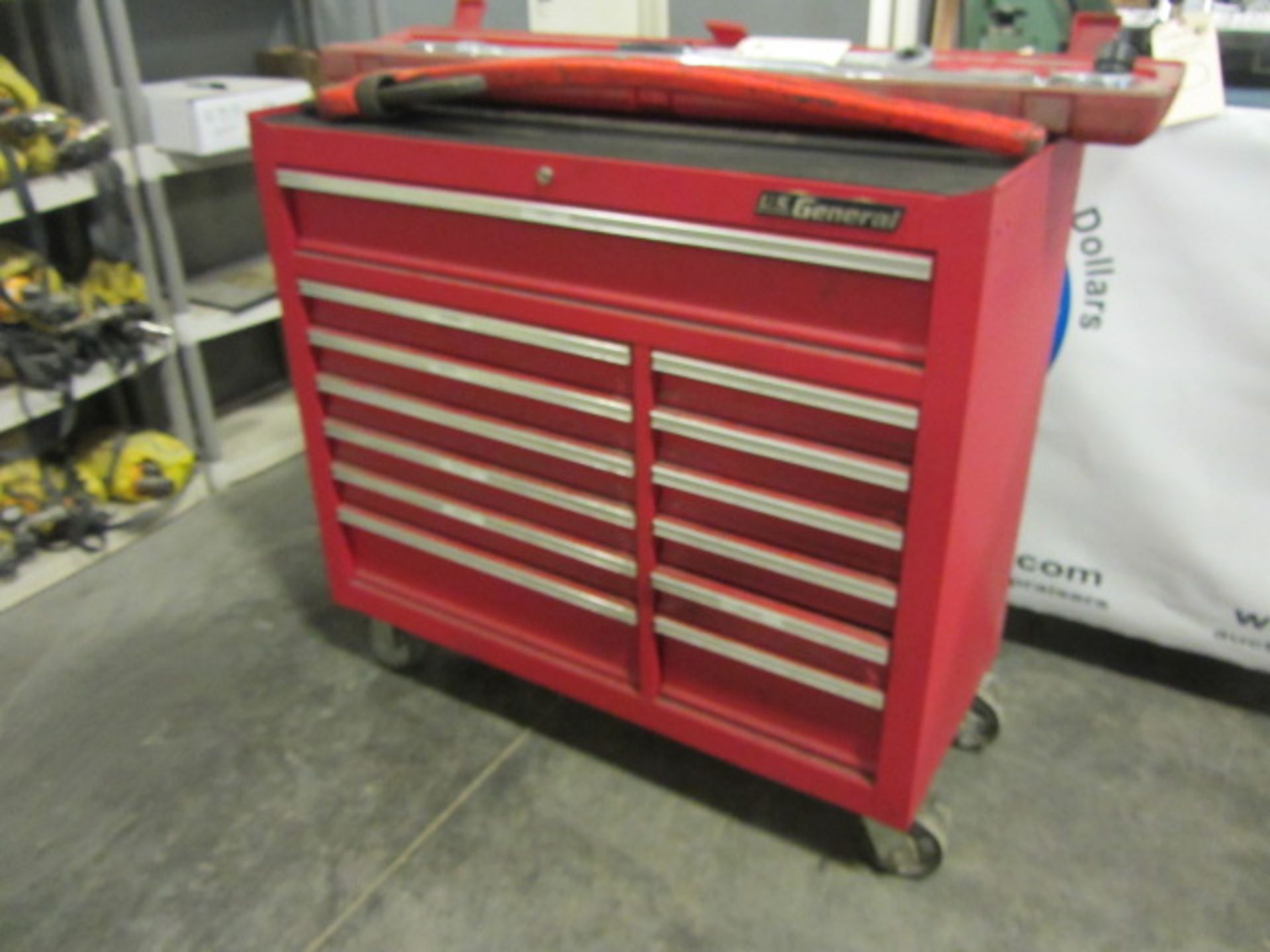 US General 13 Drawer Portable Tool Chest