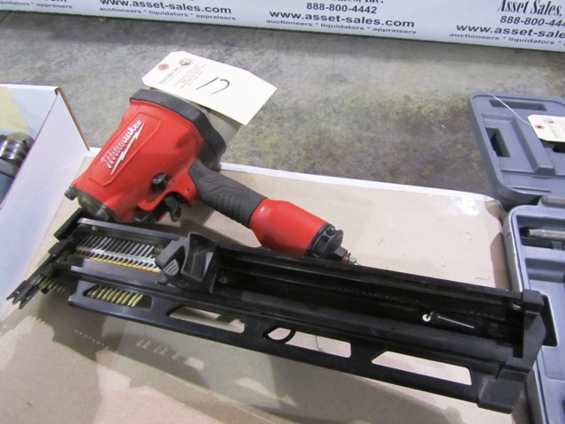 Milwaukee Pneumatic Nail Gun