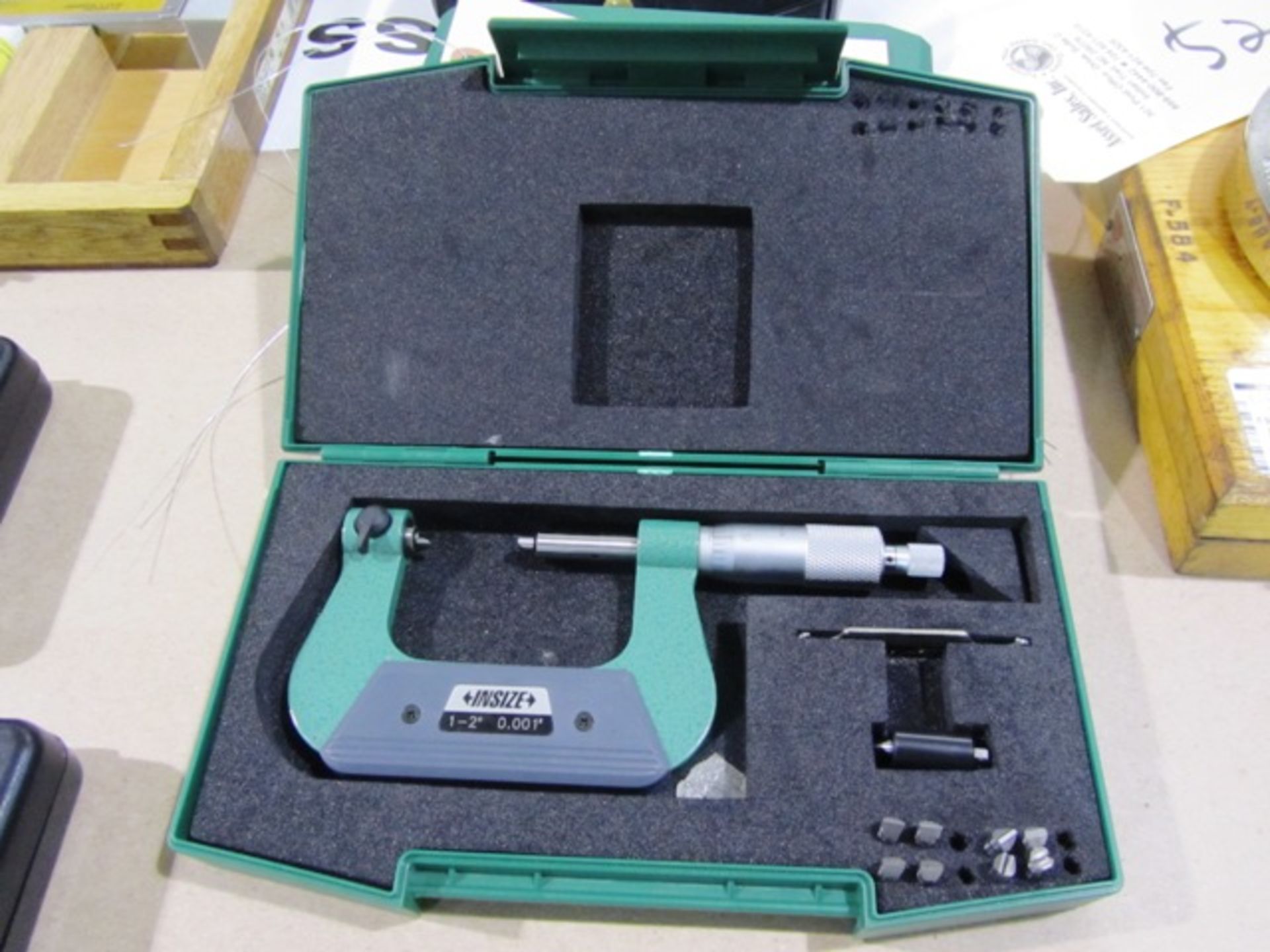 Insize 1'' - 2'' Pitch Micrometer