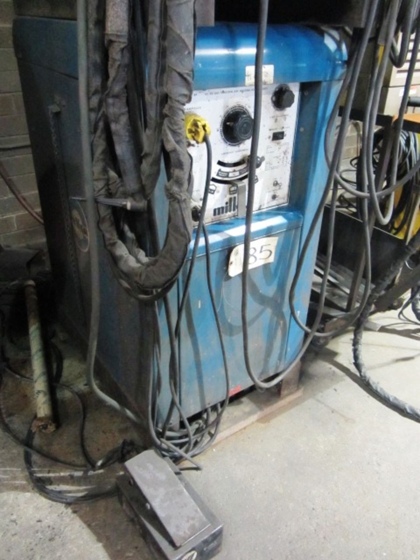 Miller 330A / BP Gas/Arc Power Source, Variable sn:HK287437