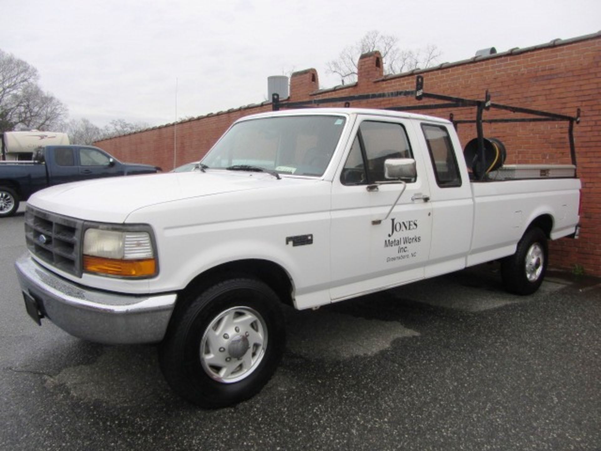 Ford F250 Heavy Duty Pick-Up Truck with Extended Cab, Aluminum Work Boxes, Work Bed, Dual Gas Tanks,
