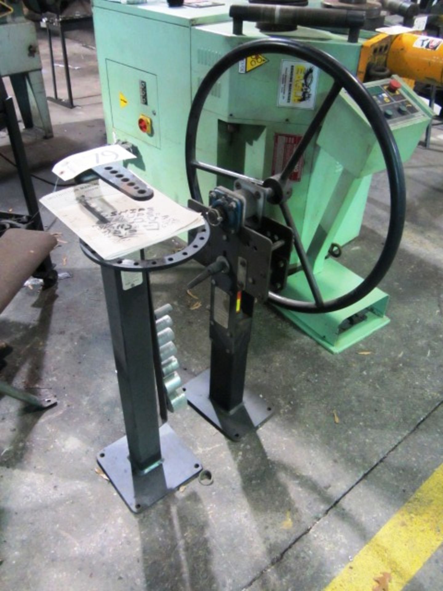 Shop Outfitters #2516-H Compact Bender & Wheel Bender