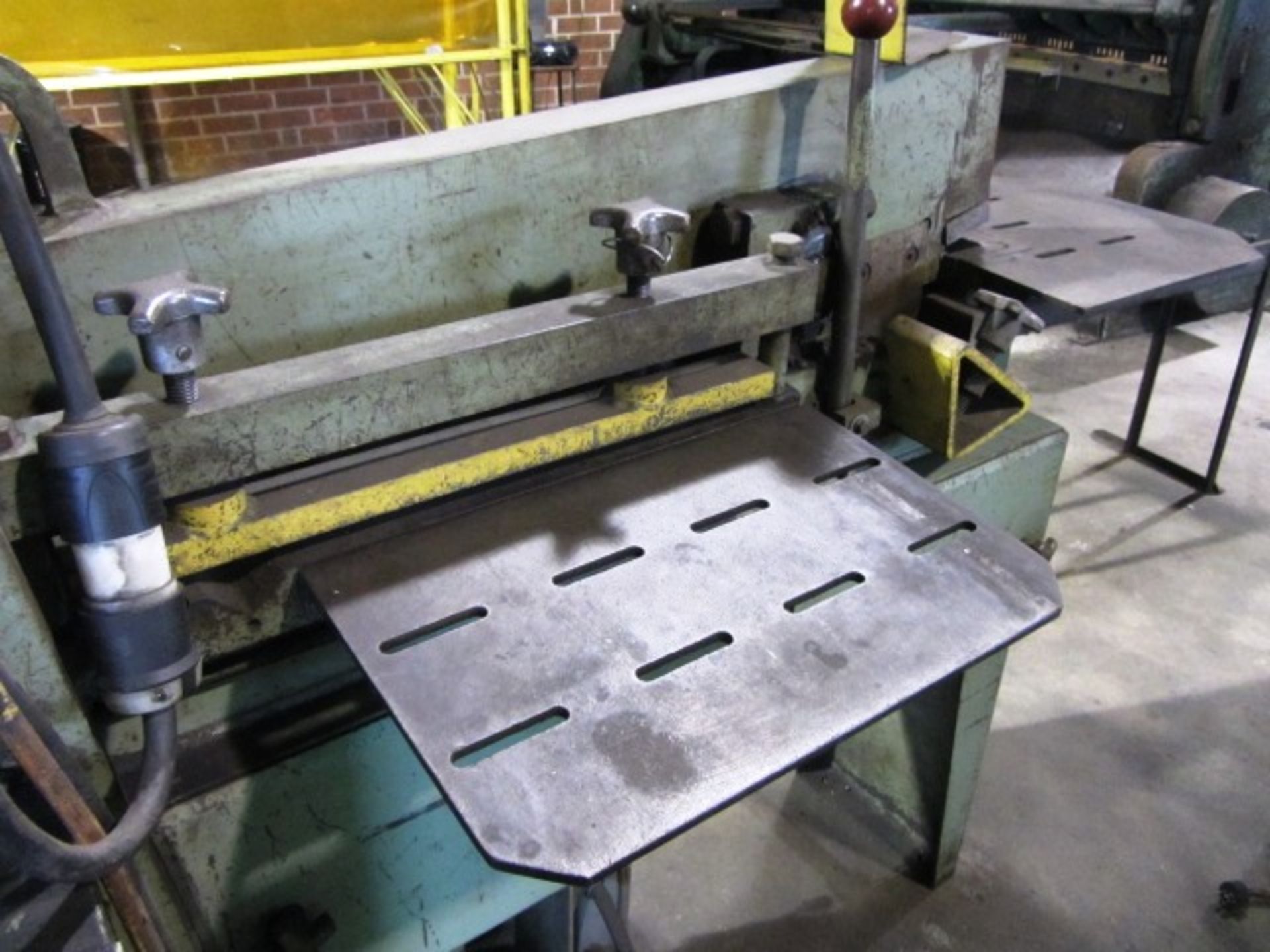 Metal Muncher Model MM61E 49 Ton Hydraulic Iron Worker with 3/4'' Punch, 12'' x 1/4'' Shear, 4'' x - Image 3 of 7
